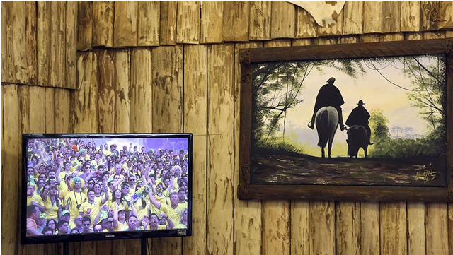 Какие телеканалы приостановили вещание в России?