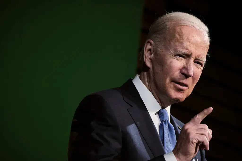 Белый дом преуменьшает снижение темпов роста в первом квартале.