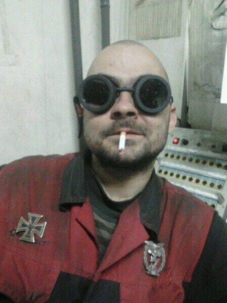 Там, говорят, мирные жители из «Азовстали»вышли.