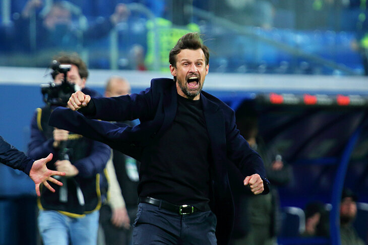 Это был сезон эволюции «Зенита»: три защитника, волшебство Клаудиньо и расставание со связкой Дзюба – Азмун