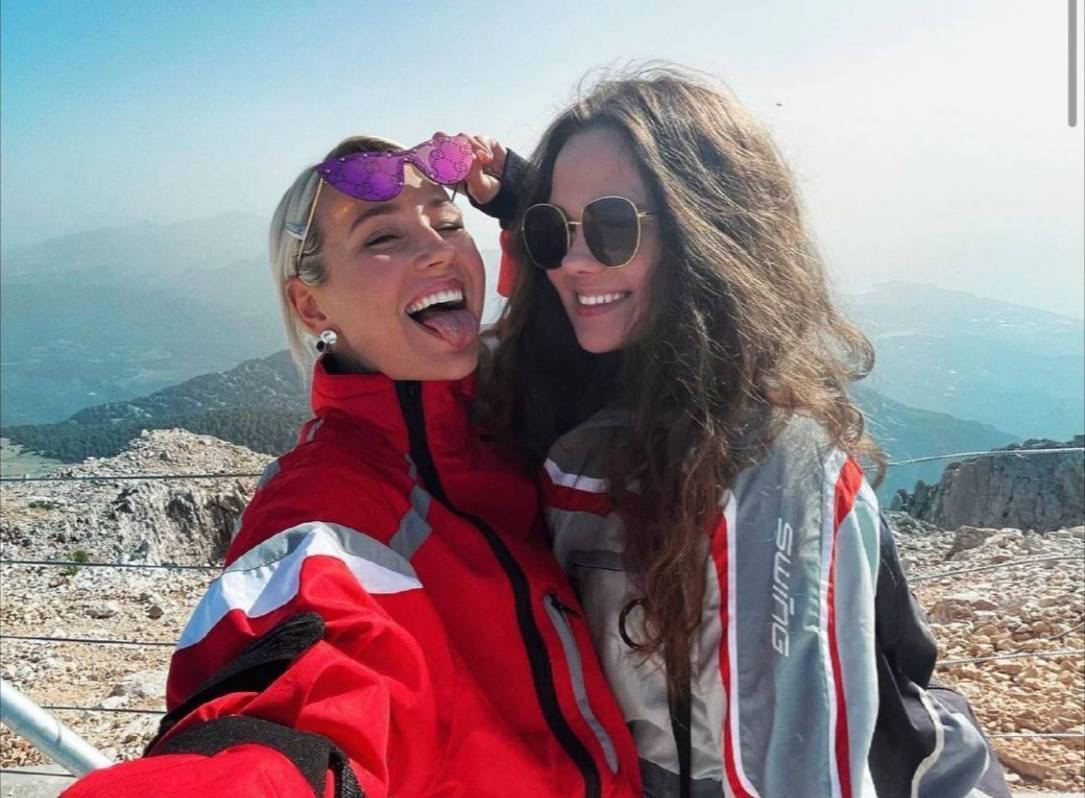 Клава Кока раскрыла роль сестры в своей сольной карьере. Что мы не знали?