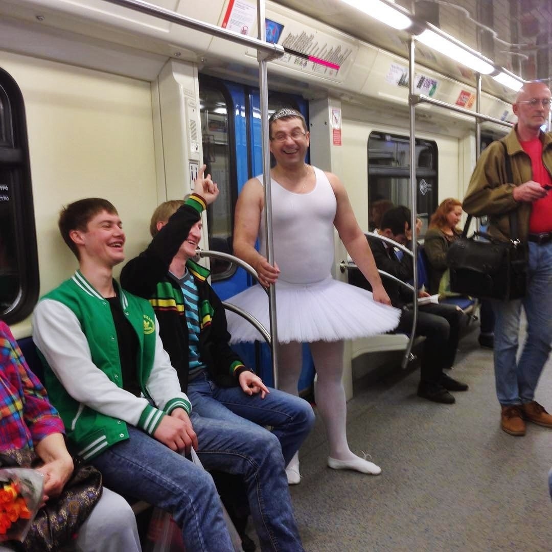 Полгода тюрьмы за похотливый взгляд в метро. А вы были жертвой домогательств на транспорте? Делимся опытом, как отшить извращенца (18+)