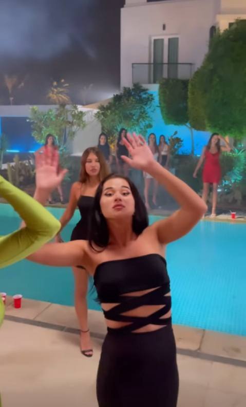 Моргенштерн развлекается с девочками в Дубае после расставания с Диларой.