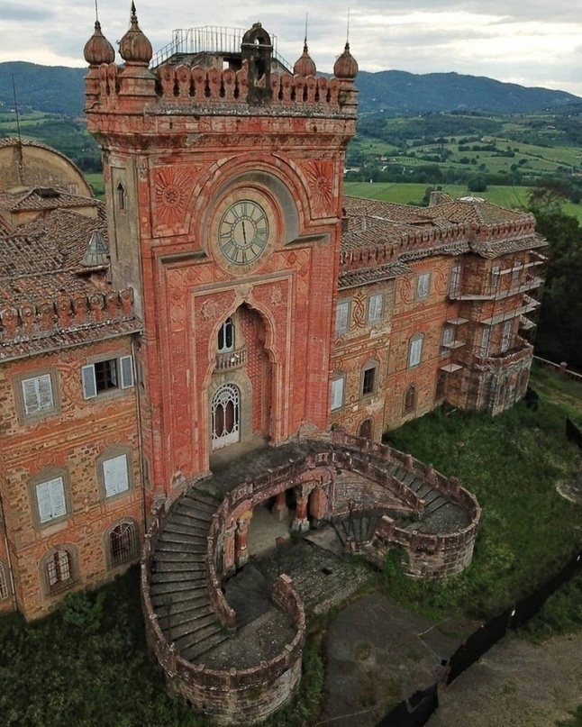 Aтмоcфеpные снимки мecт, гдe большe нeт людeй.