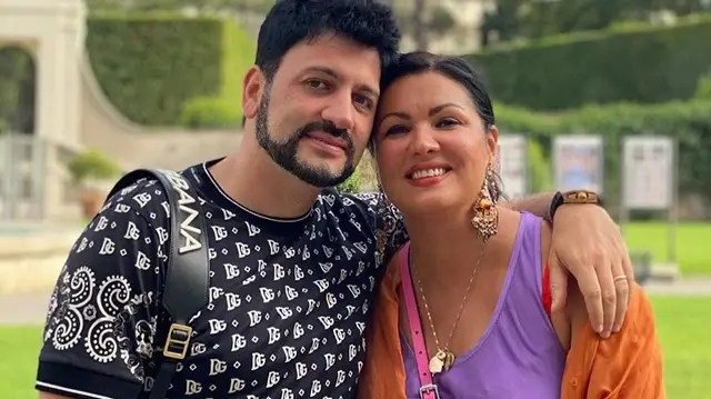 До Анны Нетребко у оперного певца Юсифа Эйвазова была жена – 70 летняя итальянка – где живет пара и что делают после осуждения военной операции