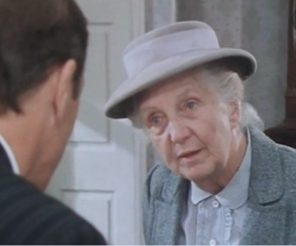 "Опять вы в детектива играете Таттяна Дмитриевна!" Да простят меня авторы, но что всё это значит? Кто прав? Нашла комментарии к статье,...