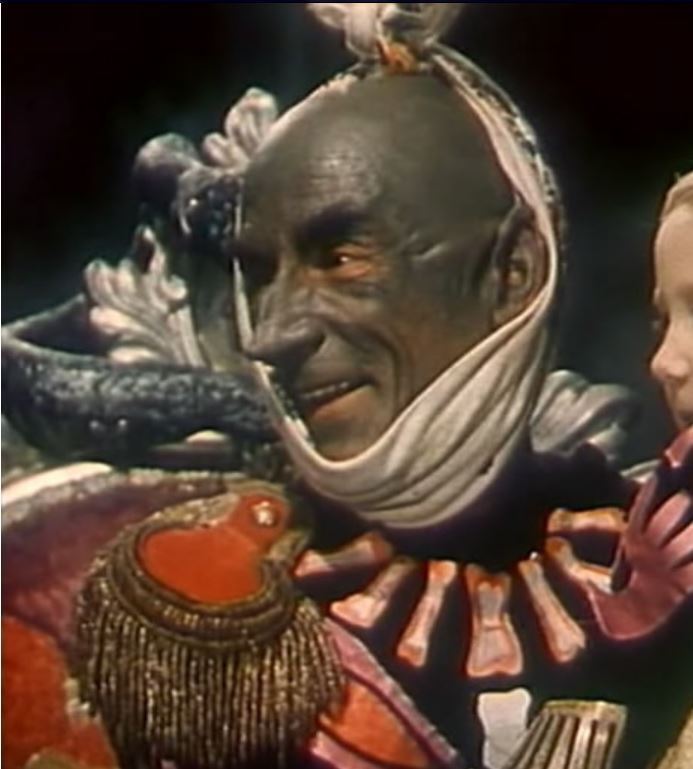 Какой кадр лишний? (3)