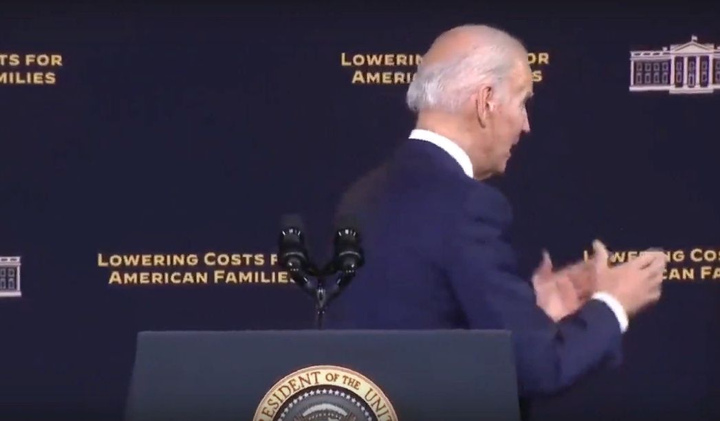 Байден оговорился и заявил, что США снабжали комплексами "Javelin" Россию