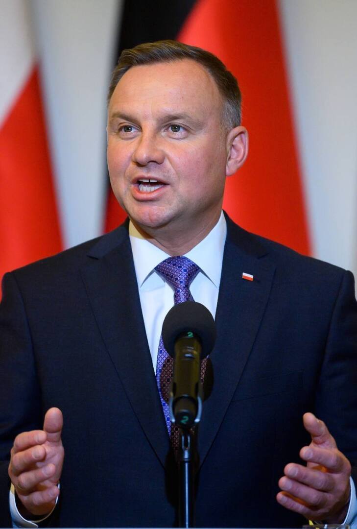 ⚡️Дуда нацист и учился диверсионно-террористическому делу в фашисткой Германии!!В интернете публикуют любопытные подробности биографии ...