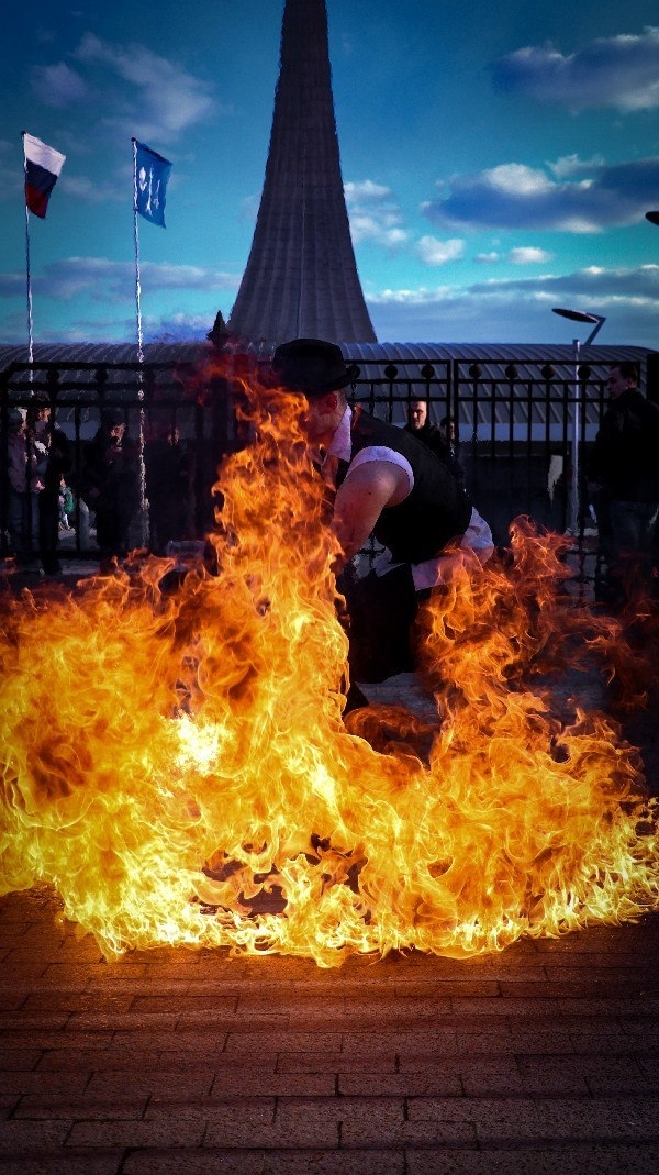 Огненное шоу: внутрянка (много фото)