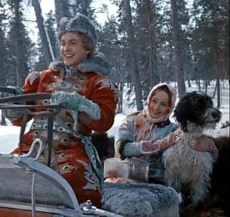 Пожалей меня, Петенька, мне остались рядок да петелька. Посиди........... Как звали собаку Настеньки?