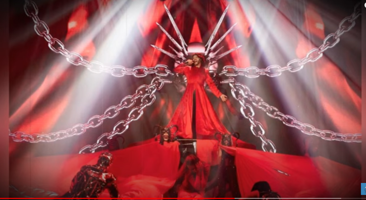 Киркоров. Пляски на кресте, нужно ли лишить за это званий и наград, а так же наказать штрафом 