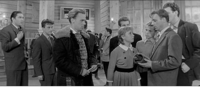 Премьера какого спектакля, по пьессе Александра Островского, планировалась в клубе?