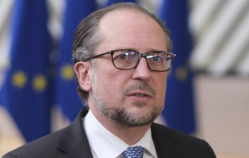 Сводка 6.05.2022. Пенсии будут индексироваться автоматически | Названы товары, которые скоро подешевеют | КАСКО снизится в цене | Shell продает АЗС