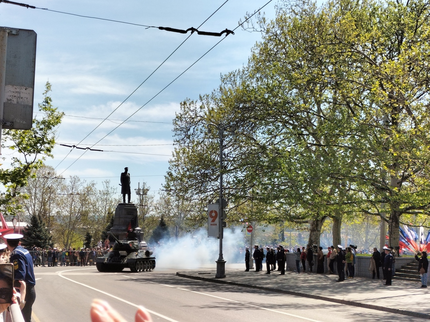 Какой танк первым пройдёт на параде Победы 9 мая в Севастополе - Фото с генеральной репетиции