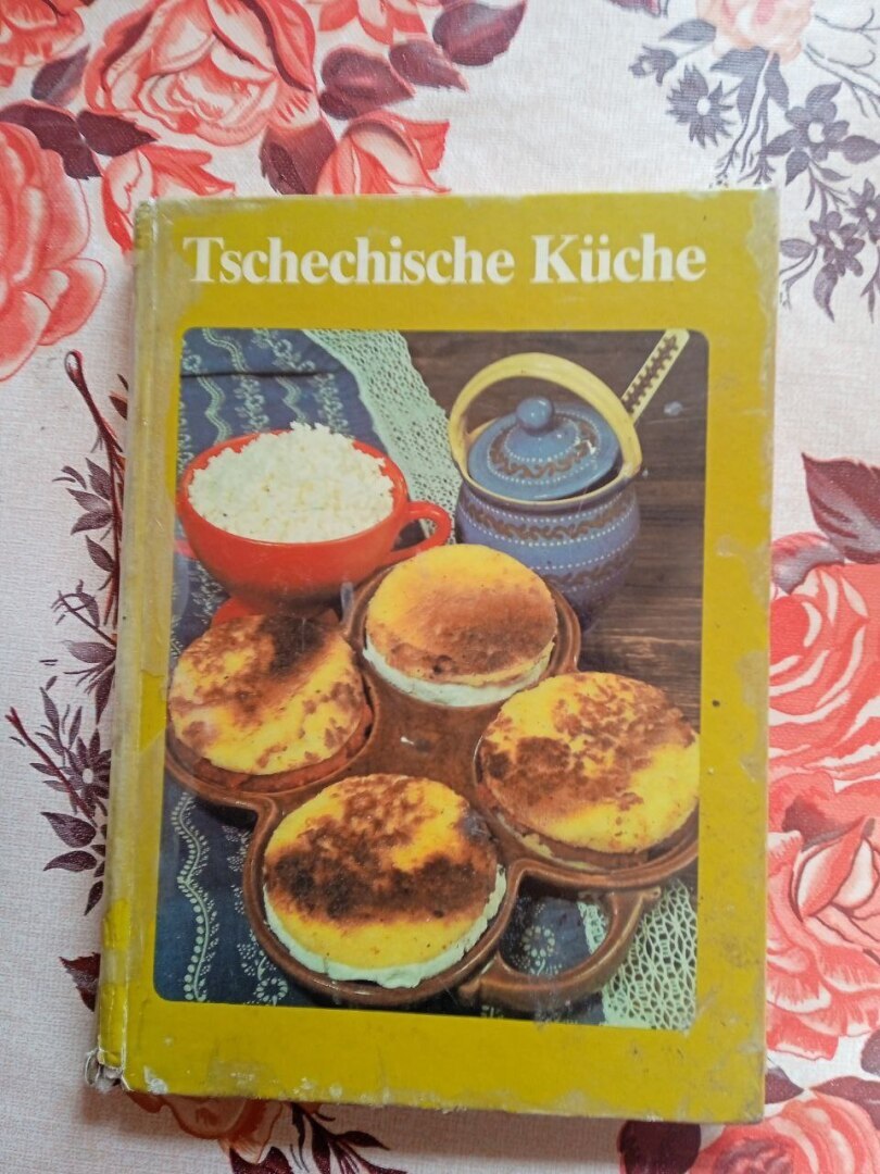 Чешская кухня. Суп из птицы с клёцками из дрожжевого теста 