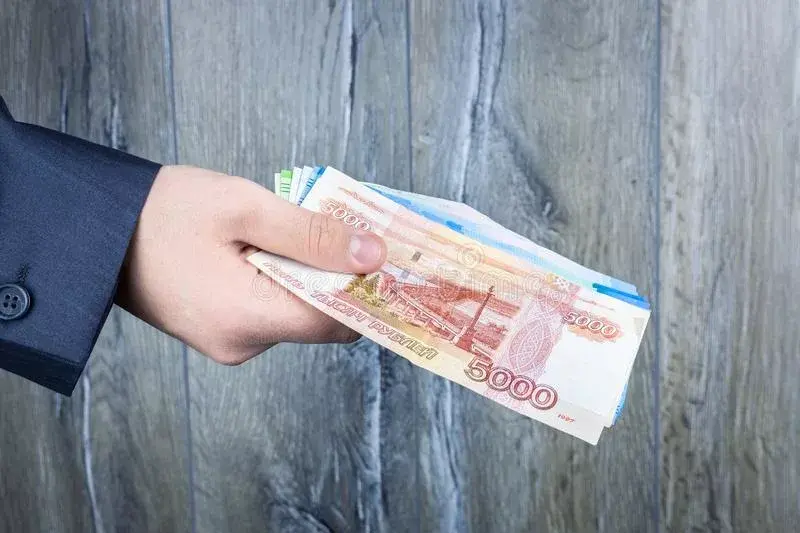 Россиянам выплатят по 15 000 рублей с 8 мая 2022: решение принято. Кому заплатят? Куда обращаться?