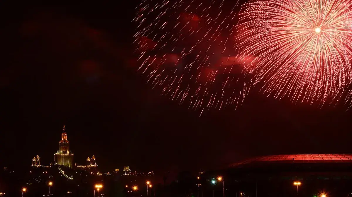 Прямая трансляция Победного салюта 9 мая из Москвы – все площадки и как увидеть онлайн Программа мероприятий на 9 мая