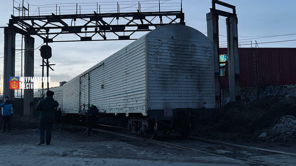 В Мурманске с путей сошли два продуктовых вагона. Пострадавших нет.