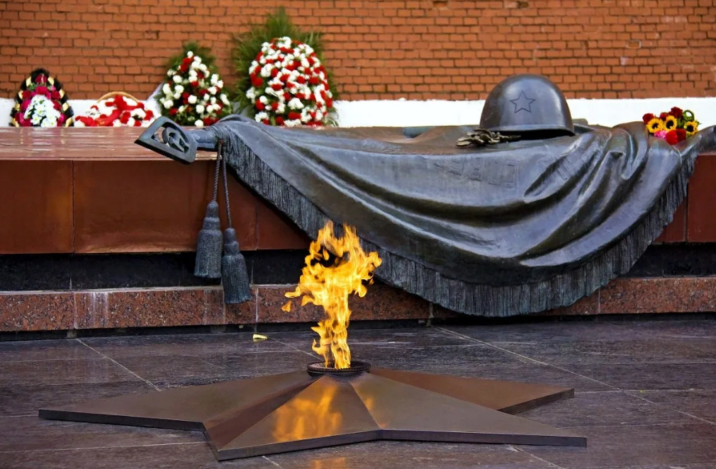 Могила неизвестного солдата на красной площади фото