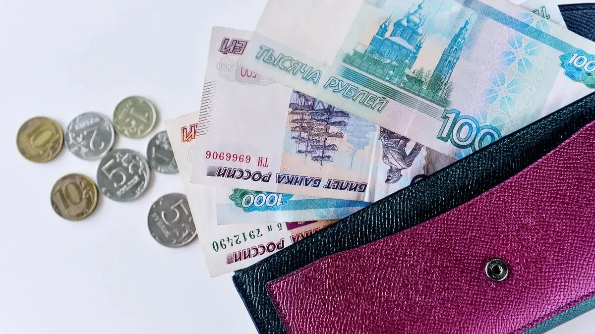 Выплаты Россиянам.10 дней уже прошло: когда поступит на счета россиян новая Президентская выплата в 6500 рублей. Кто сразу получит 13 000 рублей