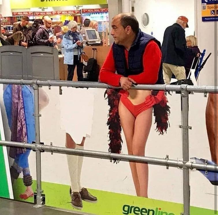 Хотя придется пересмотреть не один раз, прежде чем станет понятно, в чем соль.