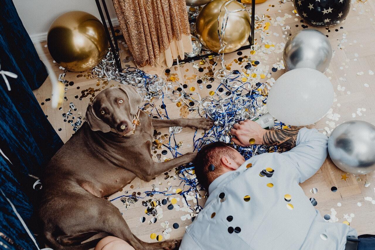 Пьяный не справился с управлением и на машине поехал в техникум