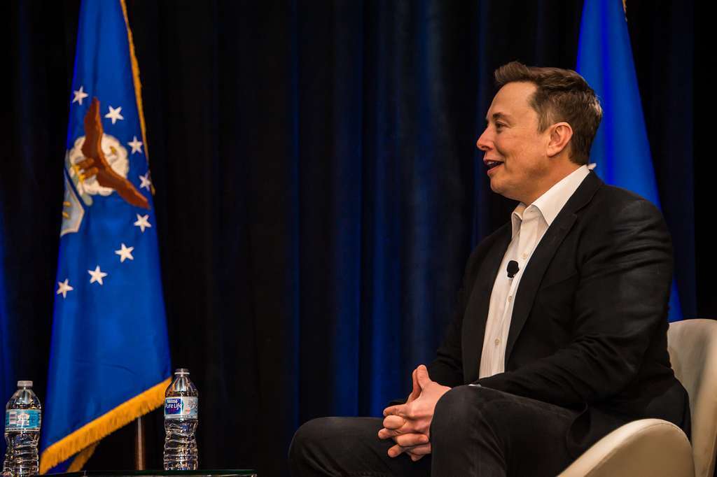 Пост Маска «Если я умру при загадочных обстоятельствах» вызвал спекуляции среди пользователей сети