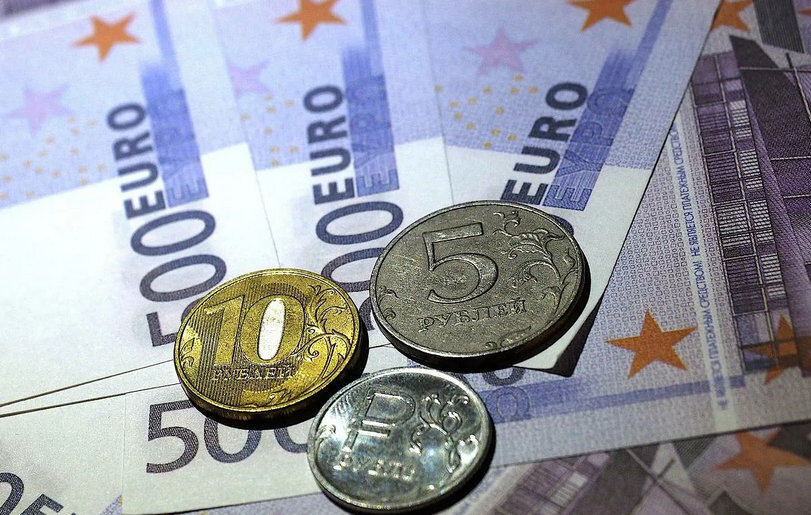 Курса евро с 11 мая по 13 июня: что будет с курсом евро после майских праздников 2022 года? Подробный прогноз и таблица по дням