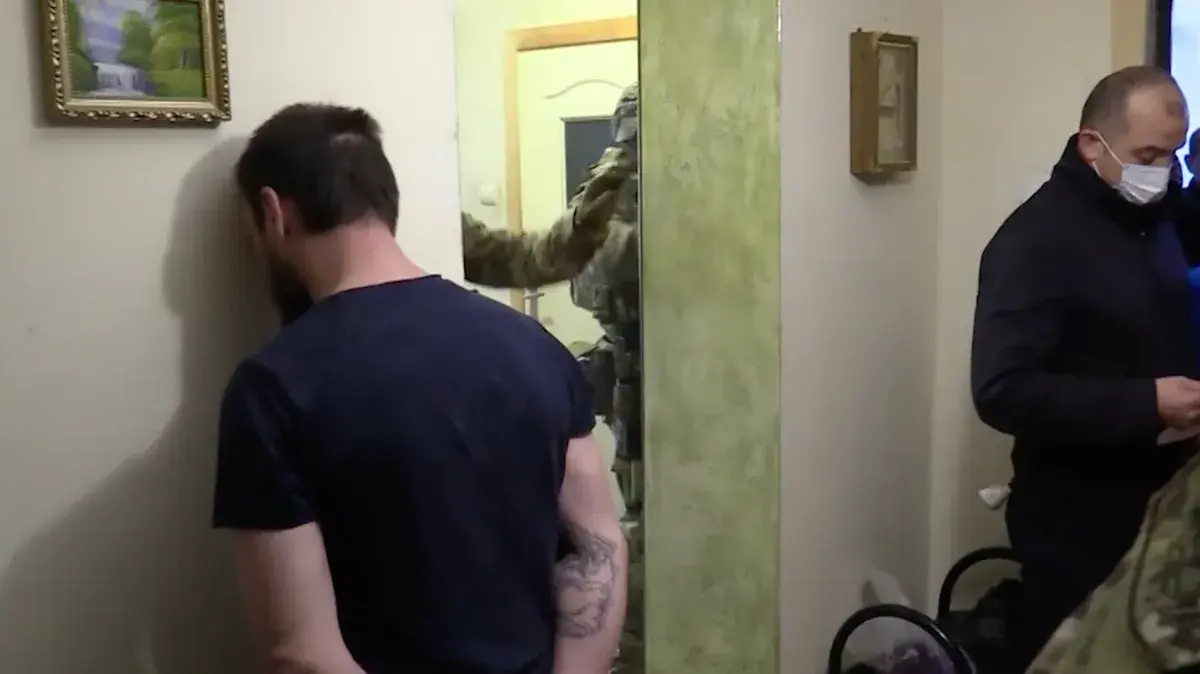 Россиянин в День Победы хотел взорвать Калининград, а после уехать на Украину