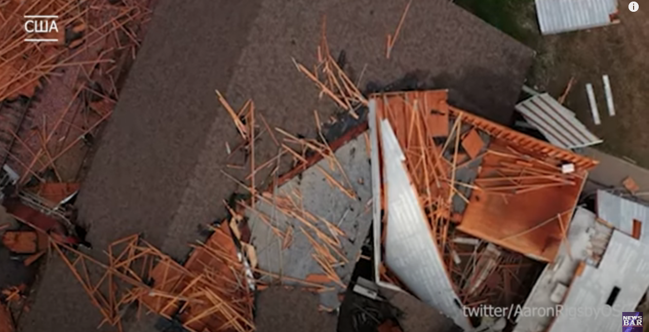 Бог дает последний шанс одуматься Месть природы в Америке. В США ураган поднял стену пыли в сотни метров. Песчаная буря накрыла Дакоту