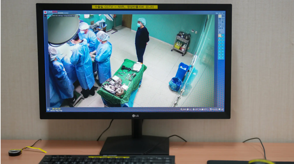 Южная Корея прибегает к наблюдению, поскольку "операции-призраки" подрывают веру в больницы