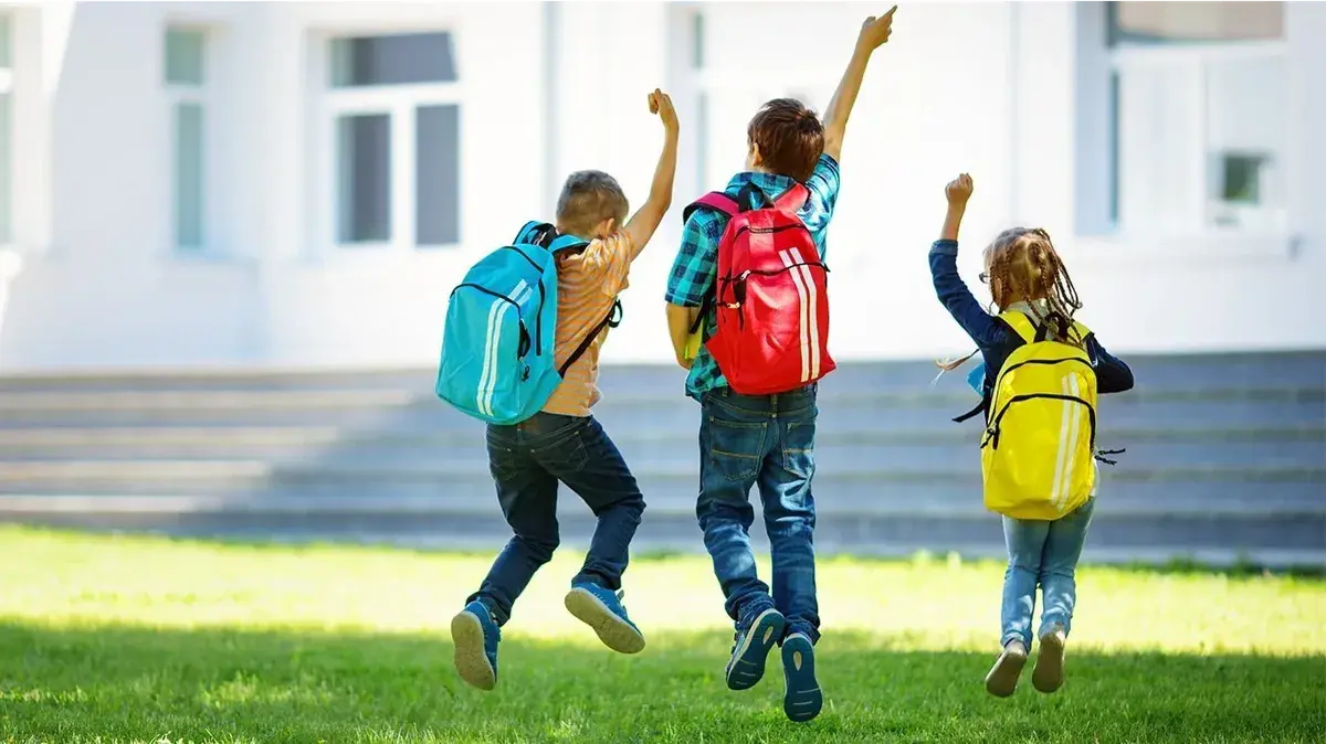 Нужно ли заставлять школьников учиться летом?