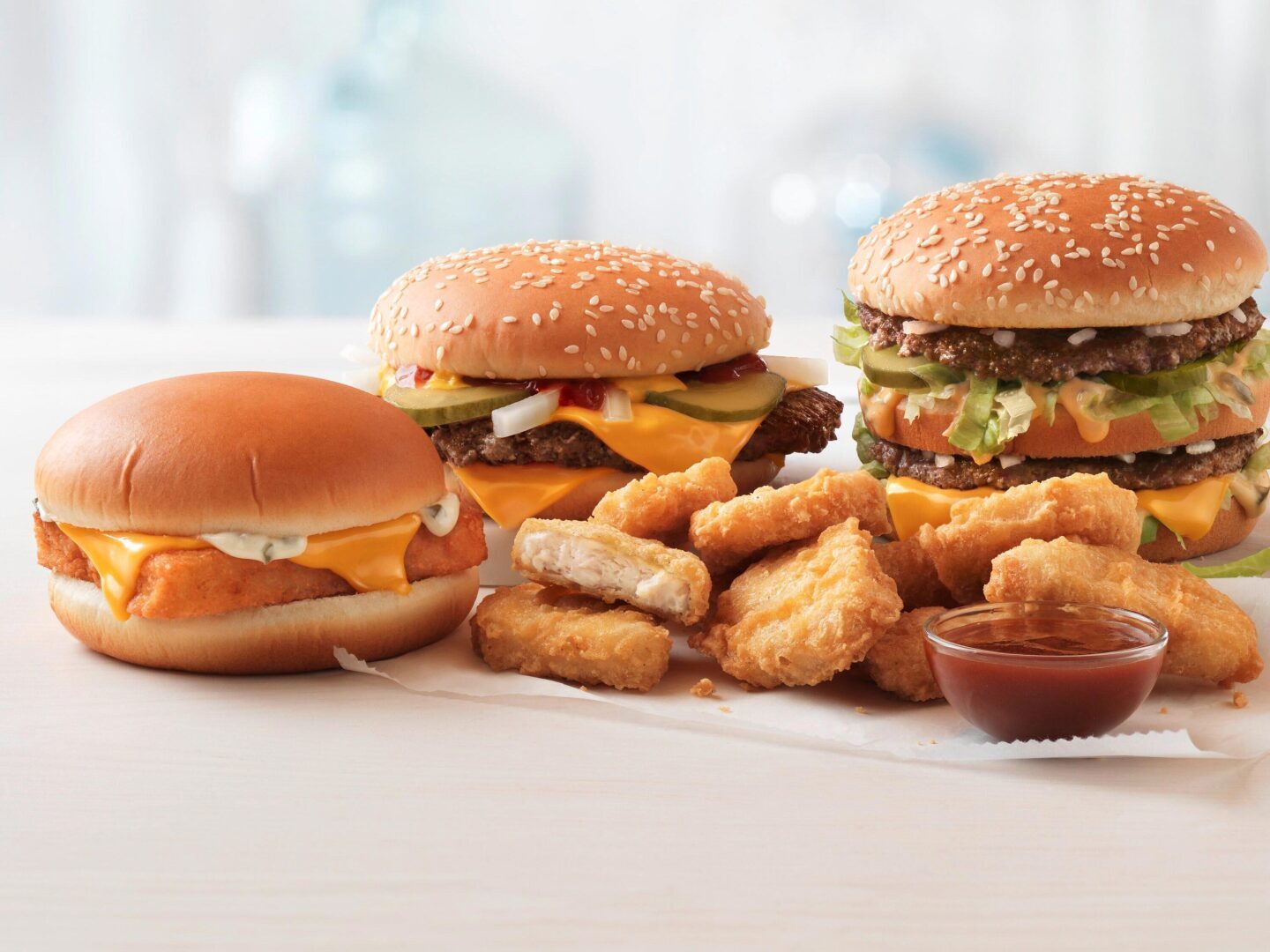 Руководство компании «Макдоналдс» объявило о своём уходе из России. «Он улетел, но обещал вернуться?» Давайте разбираться