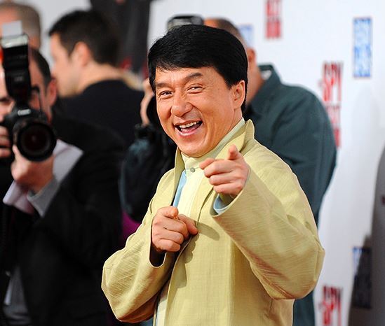 Каким правилам жизни Джеки Чана вам тяжелее всего следовать?