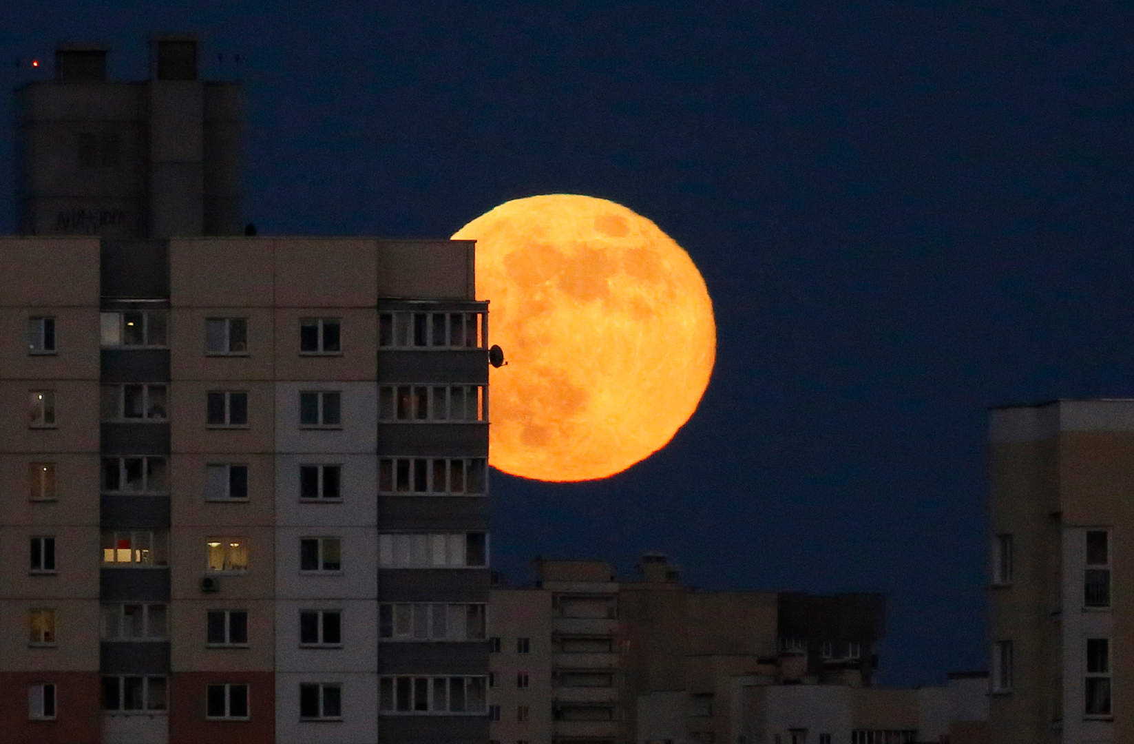 фото луны во время лунного затмения