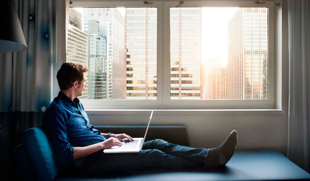 Куда-то помчались пожарные машины.Куда-то скорая летит. Наблюдения обывателя.