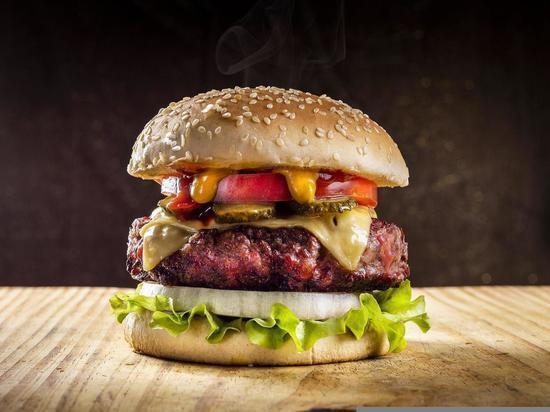 Опрос дня - 21.05.2022. Выбираем новое название для "Макдоналдса" - проголосуйте за понравившийся вариант!