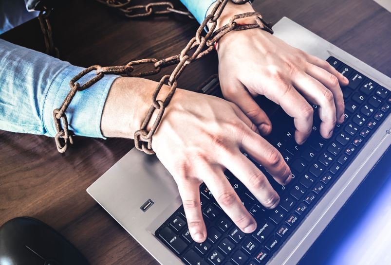 Из-за "плохого поведения" в соц.сетях могут ограничить проход в общественные места