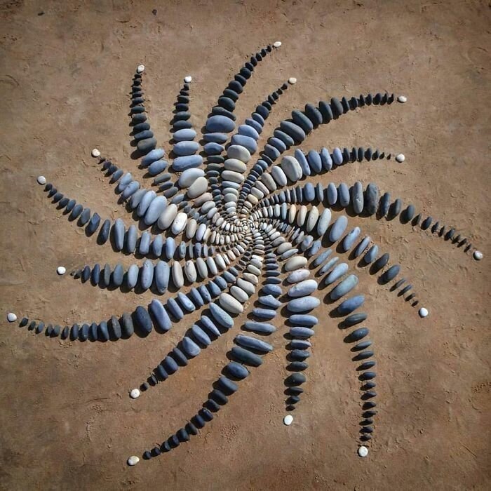 Шедевры на пляже от британского художника