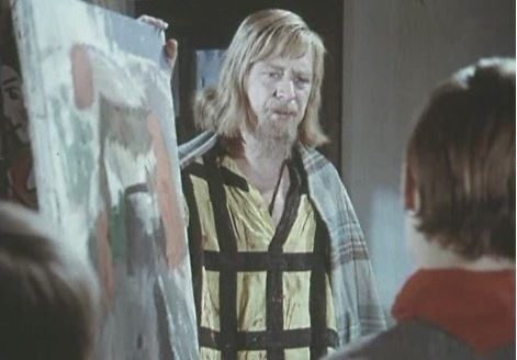 Пионерский лагерь под Москвой - бывшая дворянская усадьба графа Карагаева. Путь к кладу должна указать старинная скульптура... Фильм?