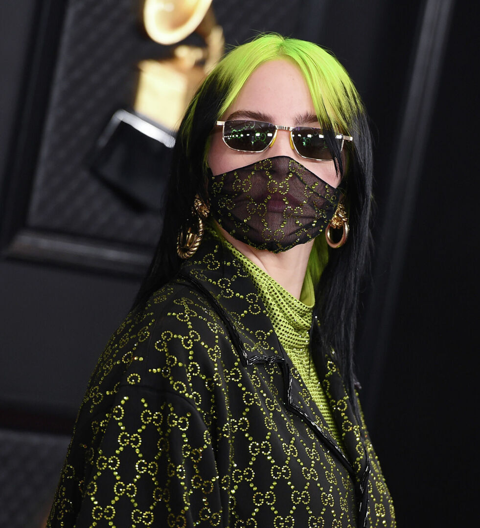 Билли Айлиш рассказывает о том, каково это жить с синдромом Туретта