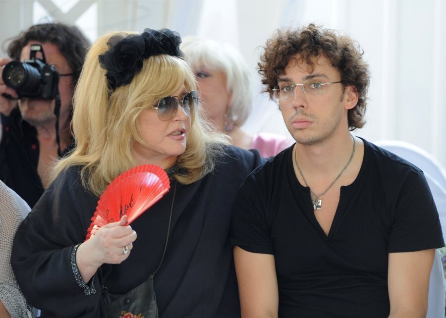 Верховная Рада Украины запретила гастролировать российским исполнителям