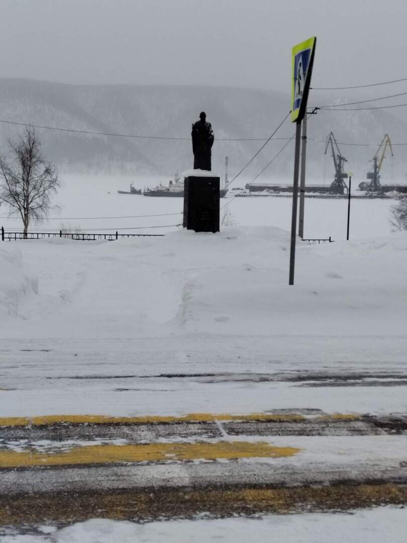 Памятники Николаевска - на - Амуре . Вам понравилась публикация ?