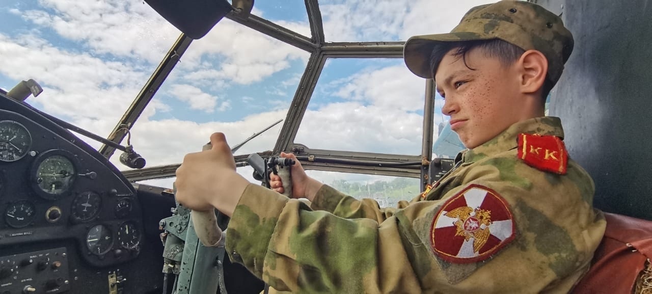 В Башкирии кадеты росгвардейских классов присоединились к акции «Бессмертная Эскадрилья»