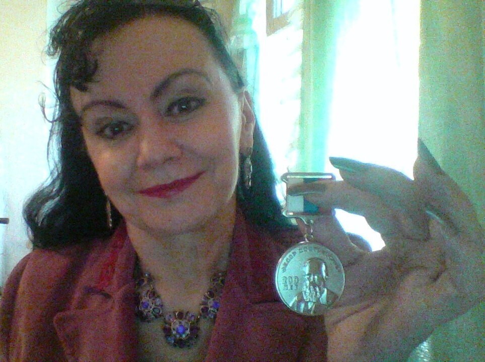 Памятная медаль дороже золота. Награждение медалью "Фёдор Достоевский 200 лет". 