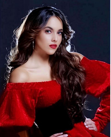 Луисет Матеран (Красивые девушки и женщины)