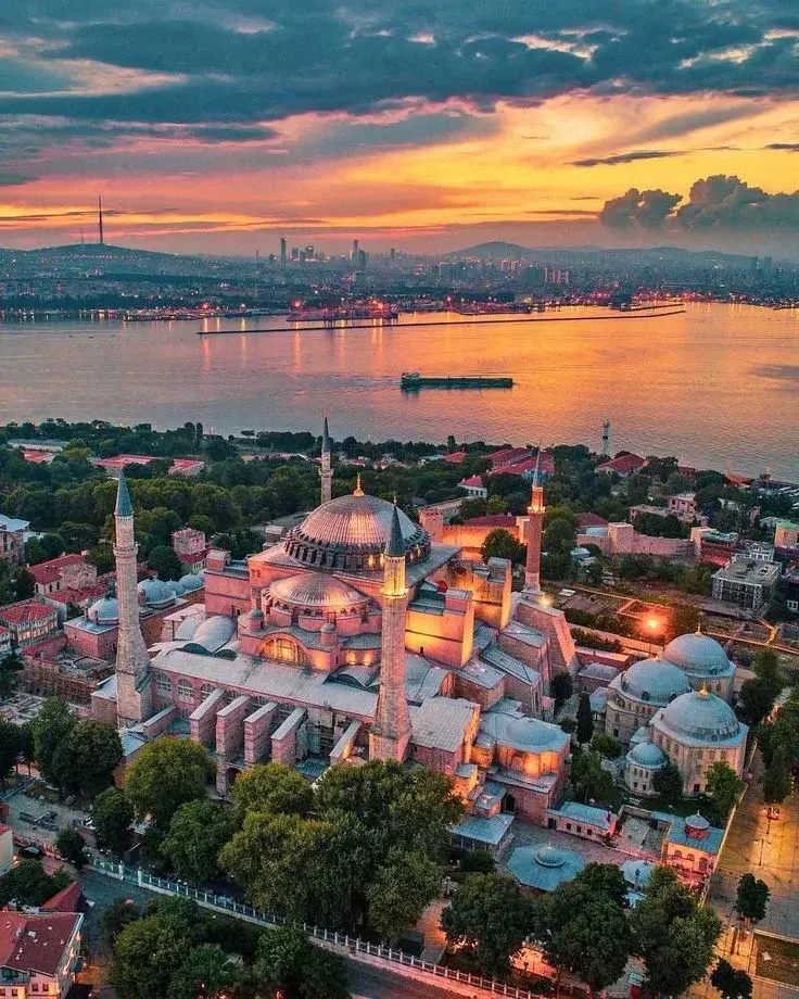 Турция официально сменила международное название своей страны через ООН