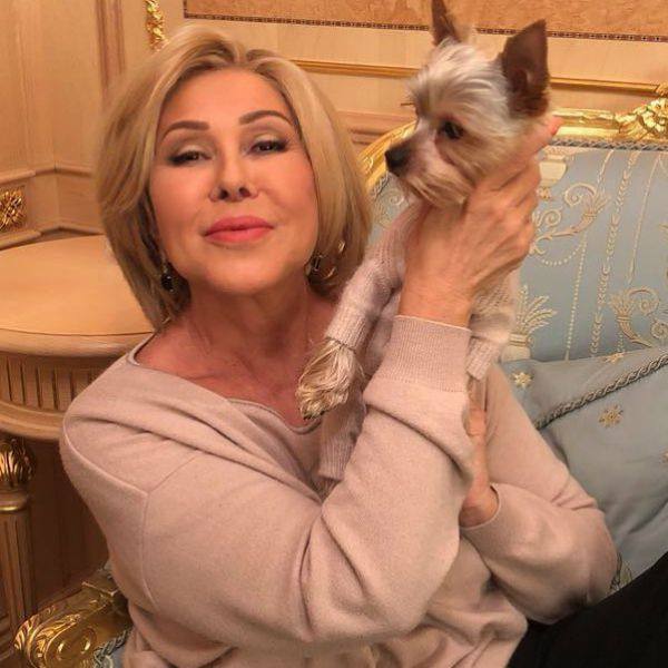 Любовь Успенская избила соседку и её собаку.