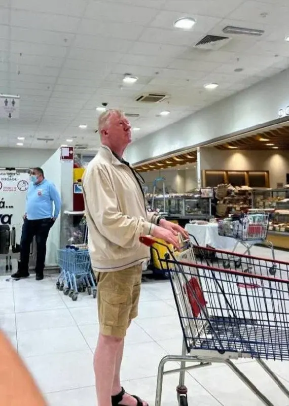 Мажу на бутерброд, а сам думаю, - как народ? Новая фотография Чубайса из-за рубежа